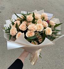 Букет Кремовые розы Латте в Красный Гуляй