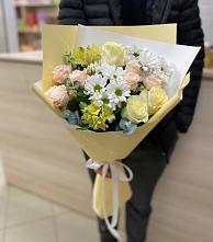 Букет цветов из:  Альстромерии, Розы и Хризантемы в Красный Гуляй